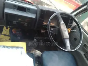 Isuzu Isuzu 1986 Lorry (Used)