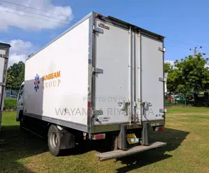Mitsubishi Canter Freezer 2015 Lorry (Used)