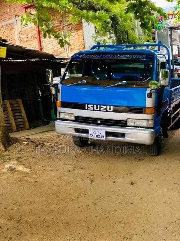 Isuzu NPR 350 1988 Lorry (Used)