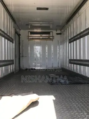 Isuzu Freezer 2010 Lorry (Used)