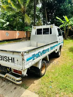 Mitsubishi L300 1980 Lorry (Used)