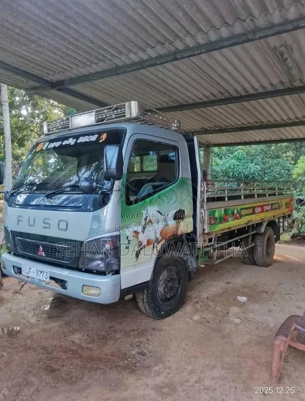 Mitsubishi Canter 2010 Lorry (Used)