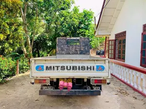Mitsubishi Canter 2002 Lorry (Used)