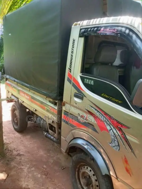 Tata Dimo Batta 2017 Lorry (Used)
