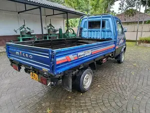 Micro Loader 717 2013 Lorry (Used)