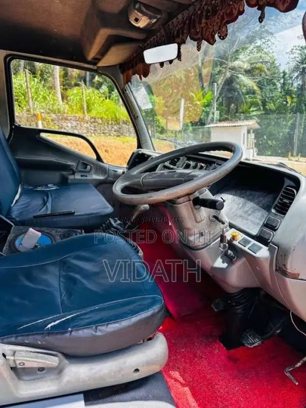 Mitsubishi Canter 14.5 2005 Lorry (Used)