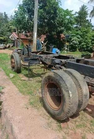 Isuzu ELF 1980 Lorry (Used)