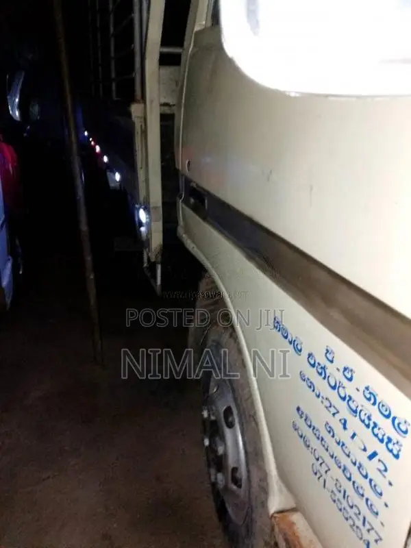 Toyota Dyna 1982 Lorry (Used)