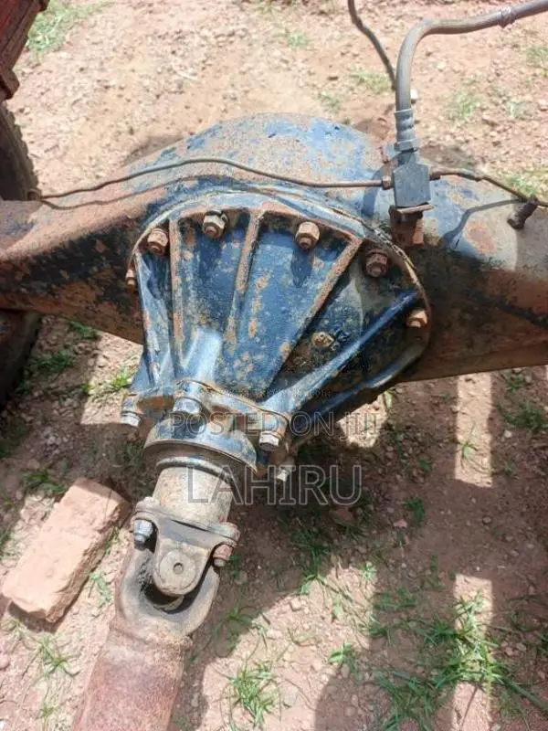 Isuzu ELF 1980 Lorry (Used)