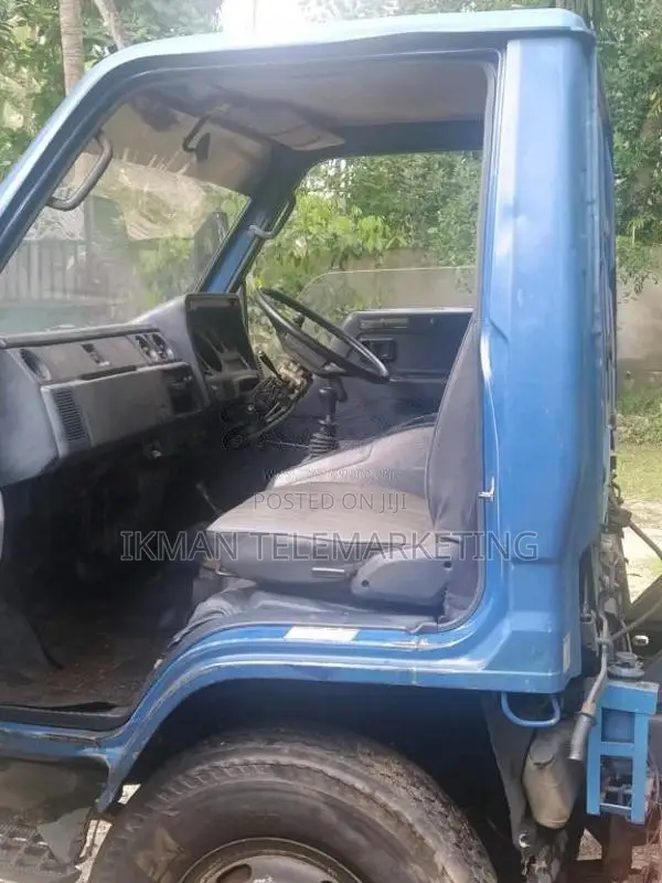 Toyota Dyna 1990 Lorry (Used)