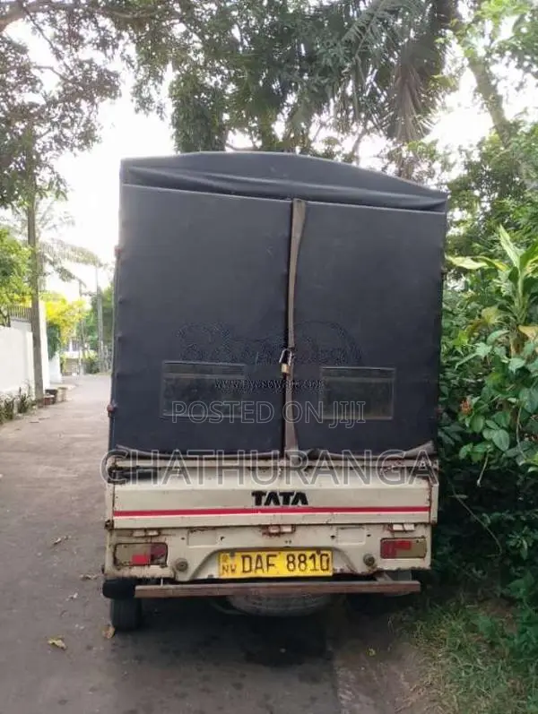 Tata Dimo Batta 2018 Lorry (Used)