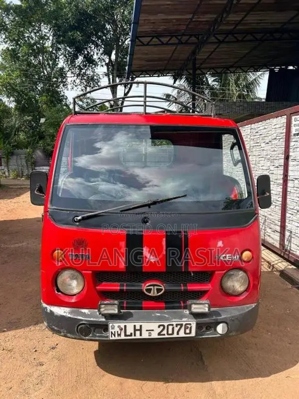 Tata Dimo Batta 2010 Lorry (Used)