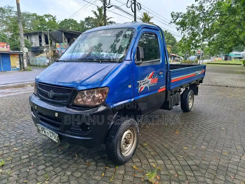 Micro Loader 717 2013 Lorry (Used)