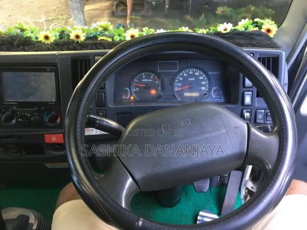 Isuzu Freezer 2008 Lorry (Used)