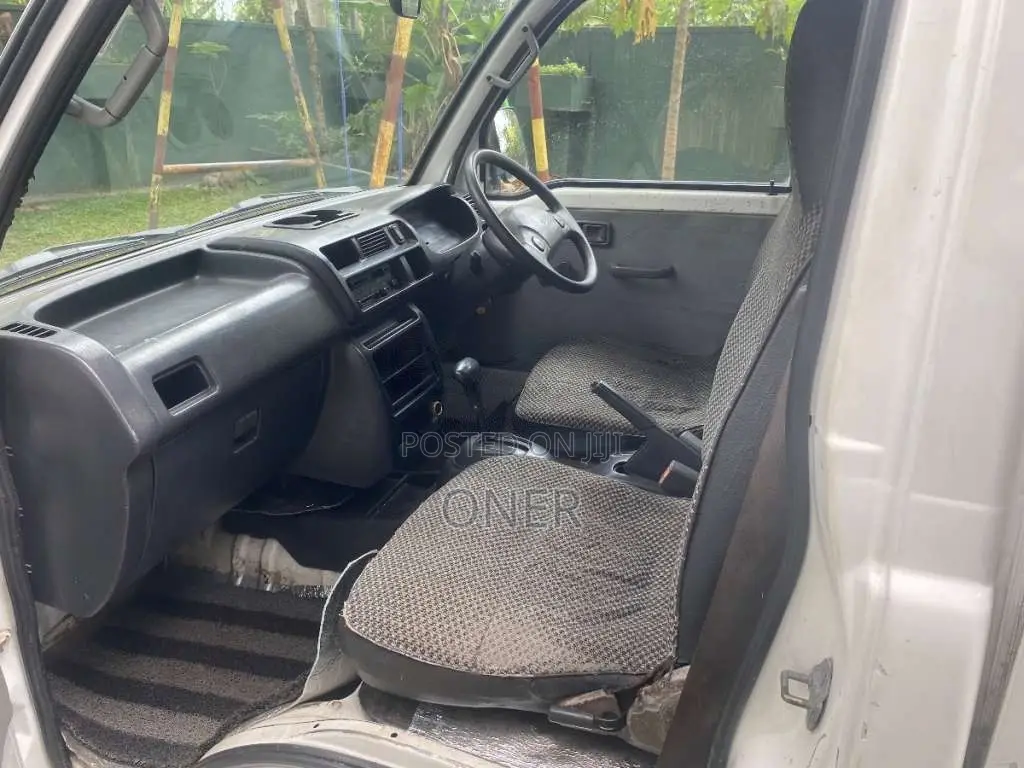 Daihatsu Hijet 2002 Lorry (Used)