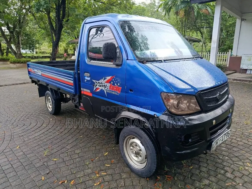 Micro Loader 717 2013 Lorry (Used)