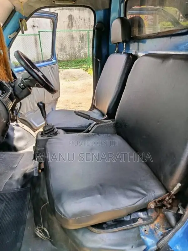 Micro Loader 717 2013 Lorry (Used)