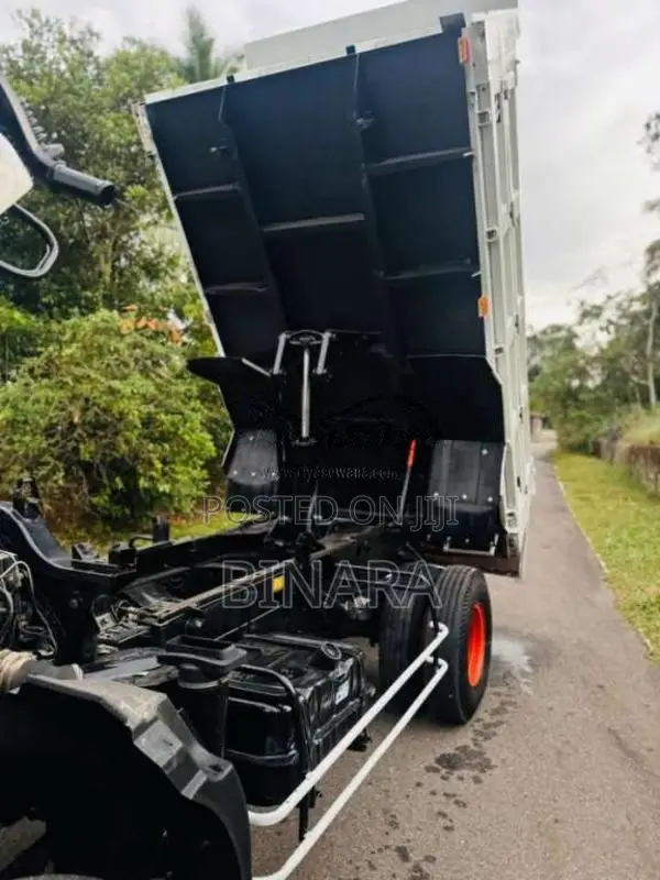 Isuzu Isuzu 2001 Lorry (Used)