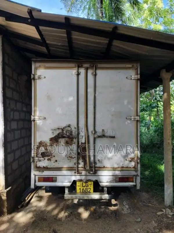 Mitsubishi Fuso 2008 Lorry (Used)