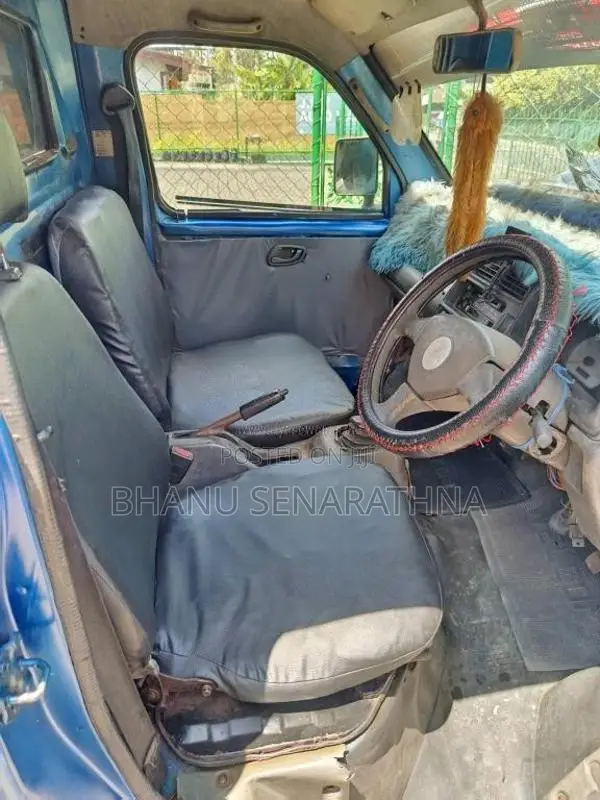 Micro Loader 717 2013 Lorry (Used)