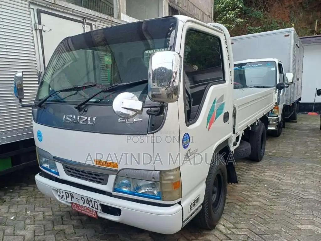 Isuzu Elf Dual Purpose 2000 Lorry (Used)