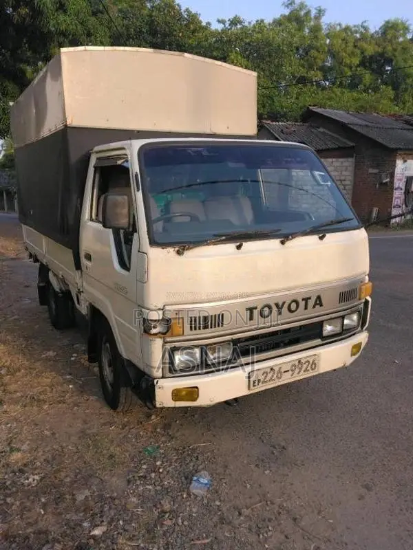 Toyota Dyna 1994 Lorry (Used)