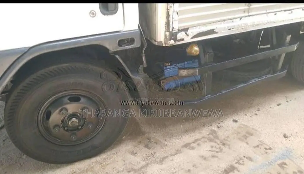 Mitsubishi Canter 1995 Lorry (Used)