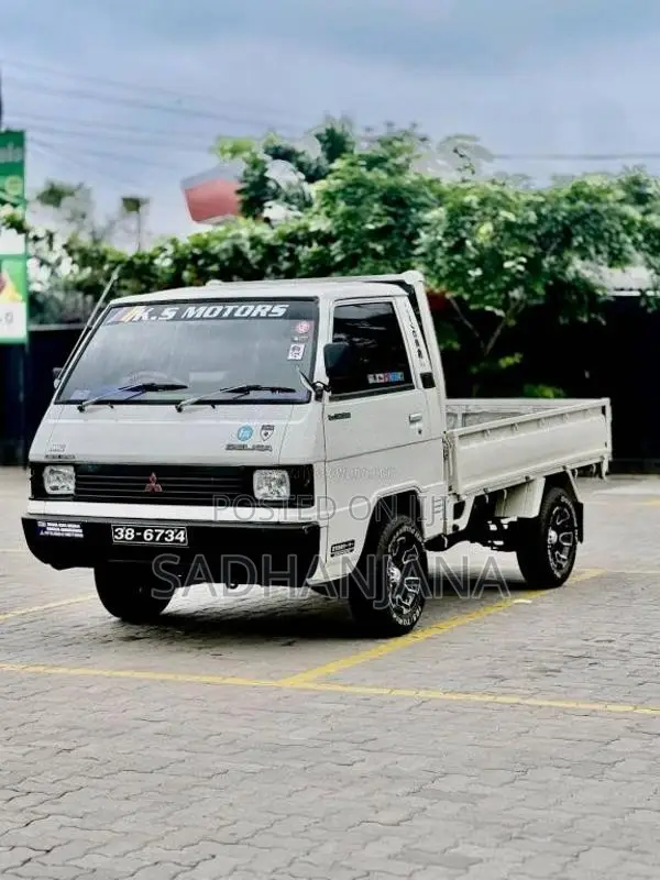 Mitsubishi L300 1980 Lorry (Used)