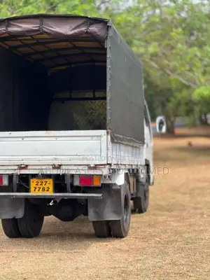Isuzu ELF NKR 1995 Lorry (Used)