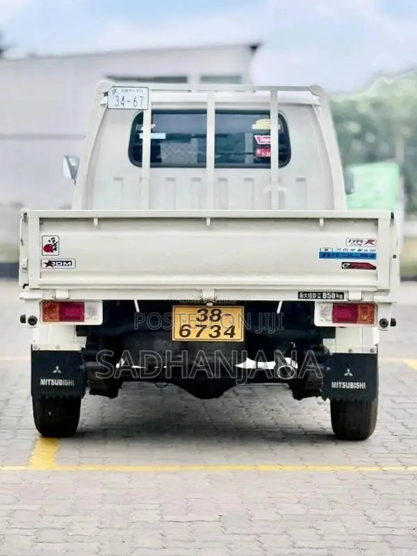 Mitsubishi L300 1980 Lorry (Used)