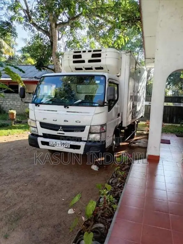 Mitsubishi Fuso 2013 Lorry (Used)