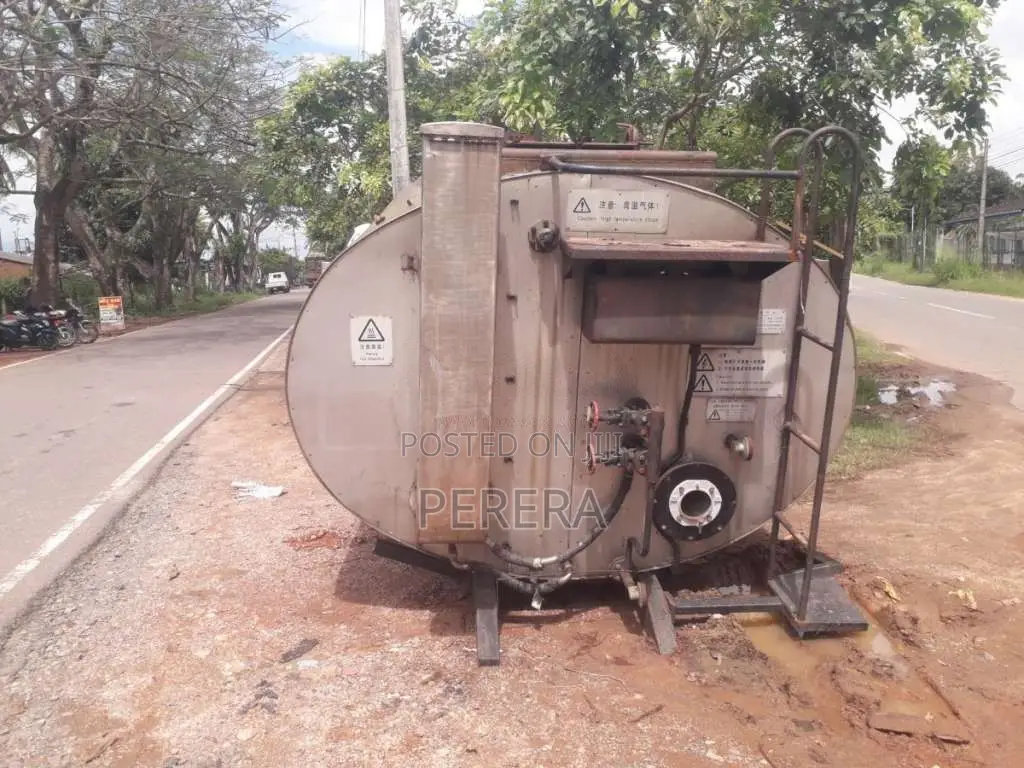 Mitsubishi Bowser 2020 Lorry (Used)