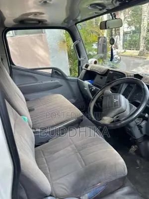 Mitsubishi Canter 2006 Lorry (Used)