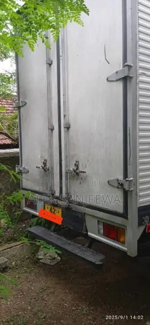 Isuzu ELF 250 1984 Lorry (Used)