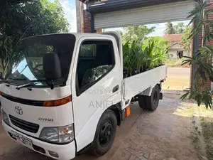 Toyota Dyna 1974 Lorry (Used)