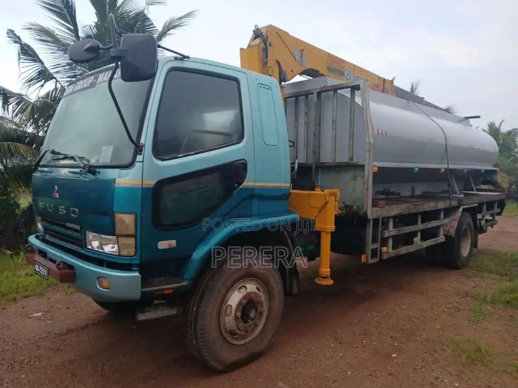 Mitsubishi Bowser 2020 Lorry (Used)