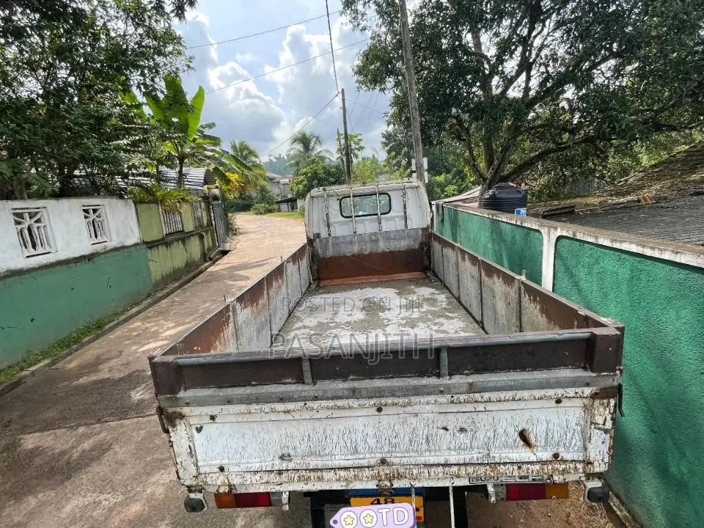 Mitsubishi Canter 1990 Lorry (Used)