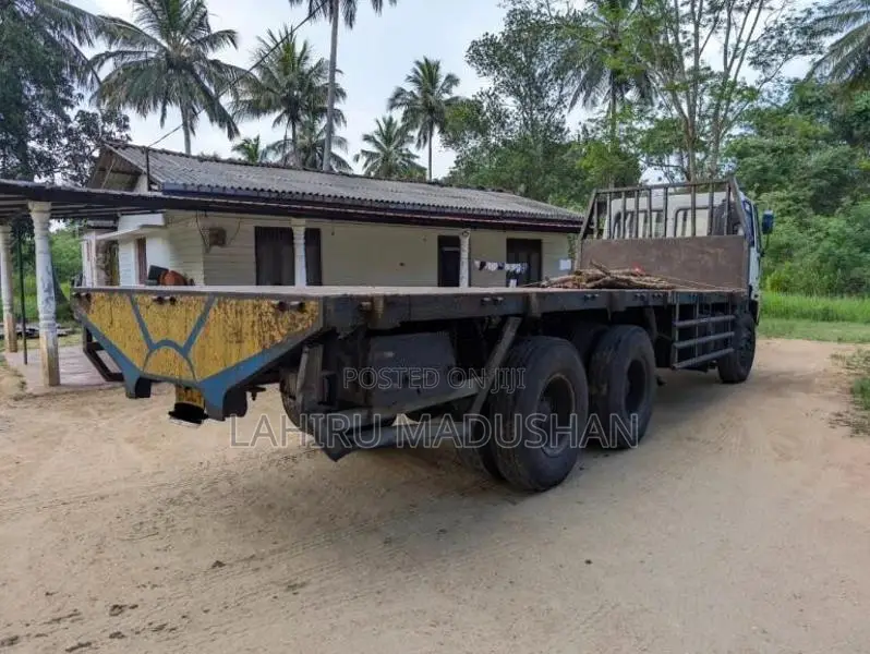 Ashok-Leyland Taurus 25 18 2014 Lorry (Used)