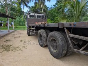 Ashok-Leyland Taurus 25 18 2014 Lorry (Used)