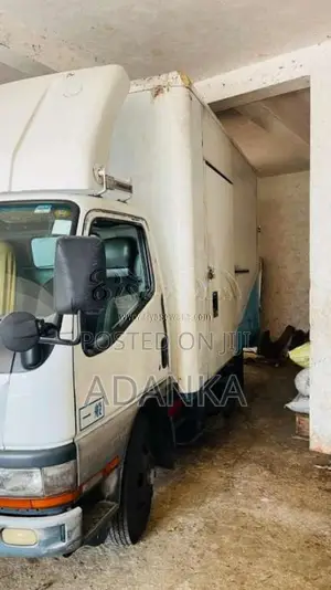 Mitsubishi Canter 2000 Lorry (Used)