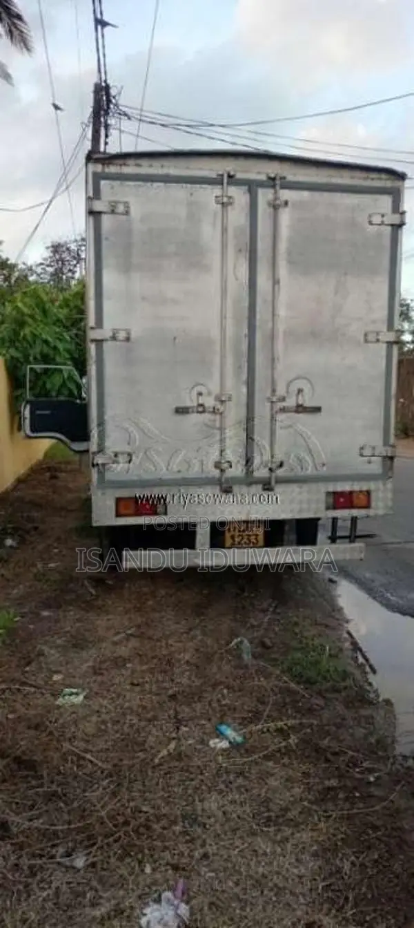 Mazda Suwaraj 2007 Lorry (Used)