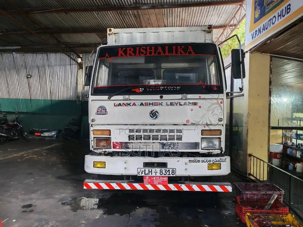 Ashok-Leyland E Comet 2010 Lorry (Used)