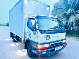 Mitsubishi Canter 4D35 2002 Lorry (Used)