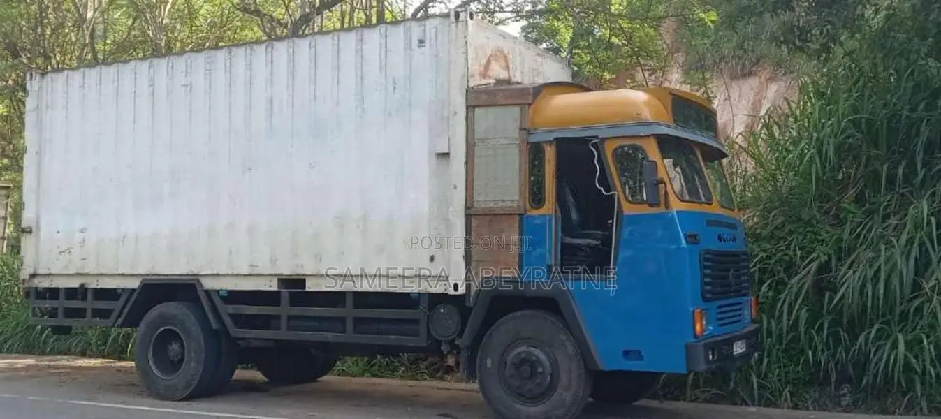 Ashok-Leyland Comet Super 2004 Lorry (Used)