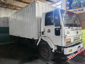 Ashok-Leyland E Comet 2010 Lorry (Used)