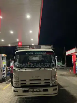 Isuzu ELF 2018 Lorry (Used)