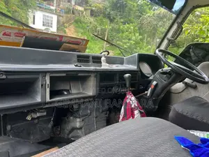 Mitsubishi Canter 1986 Lorry (Used)