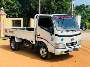 Toyota Dyna 2010 Lorry (Used)