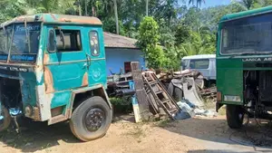 Ashok-Leyland Comet Super 1998 Lorry (Used)