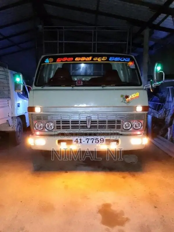 Toyota Dyna 1982 Lorry (Used)